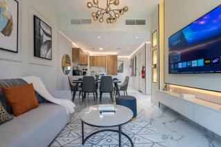 Luxury 3BR with Sea View in Maryah Vista - 4
