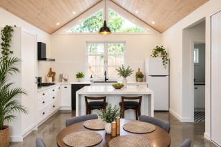Prevelly Black House - 7