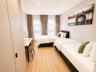 Modern Business Apartment - Parking - Fast WiFi - 5