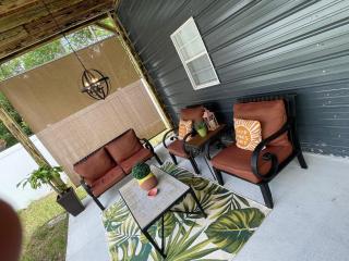 Forest Theme Oasis Peaceful Retreat Near Tampa - 7