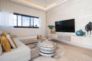 Sol de Arena Beachfront Condos by Bocobay - 4