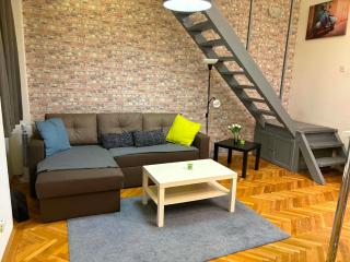Shared apartment next to Astoria - 0