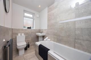 Stanley House Seaham Sleep 6 Near Beach & Harbour - 4