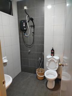 QausarKlebangHomestay - 8