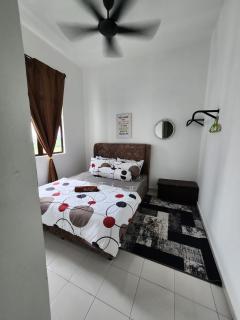 QausarKlebangHomestay - 4