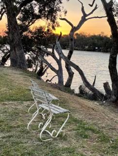 Murray River Retreat with Pool & Kayaks - 9