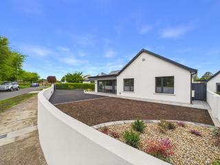 Castle View Bungalow Carrick-on Suir - 1
