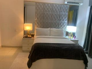 The Grandeur Hotel - 4