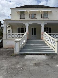 Maxwell Beach Escape 6- Near Beach & Resort Access - 2