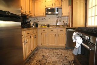 Peaceful 3BR Garden Cottage - Long Island Escape - 2