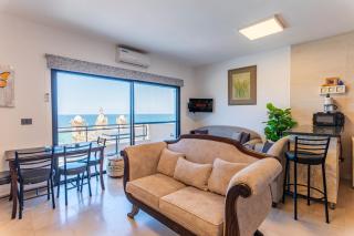 Mila 2-BR Apartment In Batroun Souks - 8
