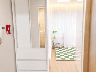 52Hongdae Station Area, Yeonnam, Hongdae Street, 15 Minutes from Itaewon, Single Accommodation, Fully Furnished - 1