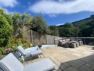 The Malthouse, Bantham, South Devon, near to beach - 1