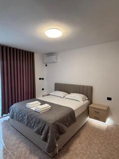 Reni Apartment - 5