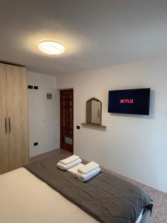 Reni Apartment - 4