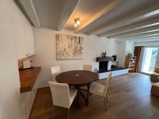 Slope-Side Mountain Apt Sleeps 4 - 6