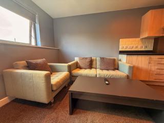 Quayside 1 bed Apartment -Sleeps 2 free Parking - 6