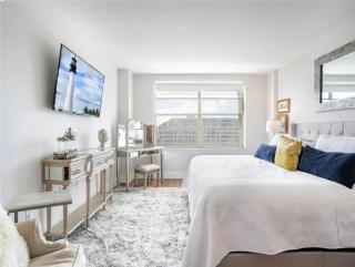 Luxury Key Biscayne Beachfront Getaway - 3