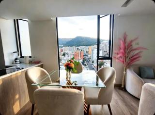 Beautiful apartment with a balcony, Iñaquito area - 2