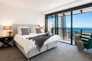 Circle on Cavill - Premium 2 Bedroom Apartments by Your Vacay Stay - 1