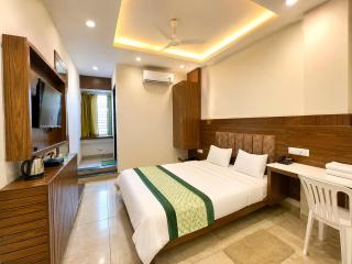 HOTEL Shri Mahakaleshwar Jyotirlinga Temple GVM UJJAIN - 1