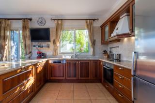 Villa Rafaela - Luxury 4BR Retreat near the Baths of Aphrodite - 7