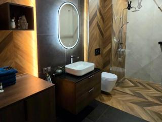Brand New Luxury Apartment on Arami Street City Centre - 3
