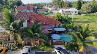 Ixora Family Room - 5