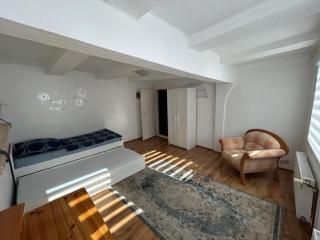 Historic Timber House - 5