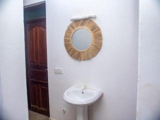 Queen Tori - Malindi - 5