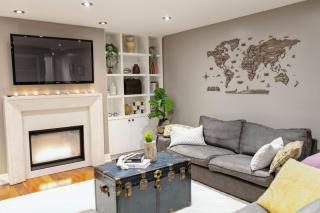 Private Streetsville Guesthouse with Hot Tub - 3