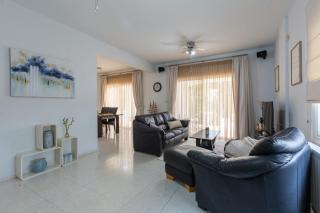 Villa Magnolia - Luxury 4-BR Retreat with Pool - 6