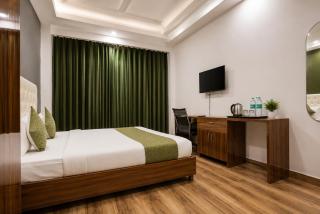 Sky Rise Inn Near Medanta - The Medicity, Gurugram - 1