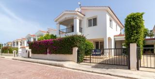 Villa Safia - 3BR Retreat with Private Pool near Coral Bay Beach - 0