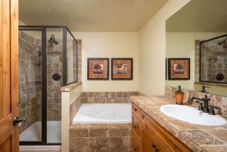 Abode at The Timbers minutes to skiing hot tub - 4
