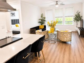 Beautiful Luxury 2BR , 2bath , 2 king size beds Near Universal Kids Resort in FISCO - 5