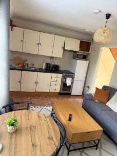 Budget 3 Bed House in Tralee Secure Parking - 2