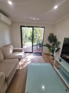 Modern 3 bed house in a quiet acreage - 9