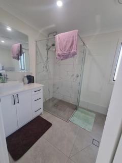 Modern 3 bed house in a quiet acreage - 6