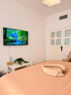 Majestic Inn - 4