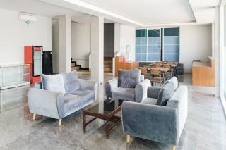 Urbanview Hotel Grand Luxury Lampung - 7