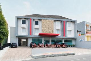 Urbanview Hotel Grand Luxury Lampung - 8