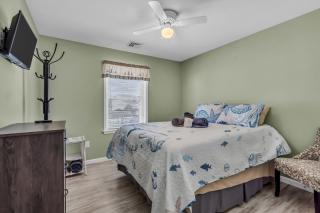 Game Room, Kayaks, Steps to the Ocean! - 1