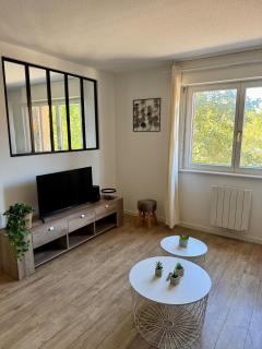 Bright - Basel 15 min by bus - garage - 5