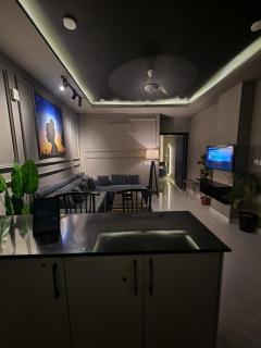 1 Bed Modern Apartment, Pool, Gym, Cinema - 9