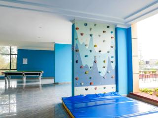 Alba Gardens studio Apt with Gym, Pool & Mini-Mart - 4