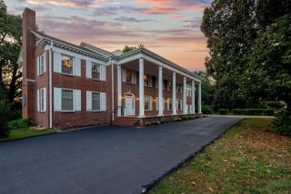 Historic Mansion-Blushing Rose - 7