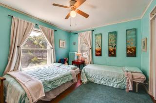 Rochester Escape w/ Hot Tub & Fire Pit! - 8