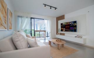 Spacious Unit with Gym Pool and Great Location - 3
