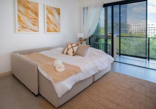Spacious Unit with Gym Pool and Great Location - 1